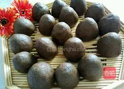 Black Nest Illustration of making steamed buns 4