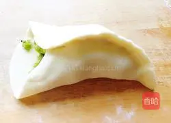 Illustration of how to make celery box 7