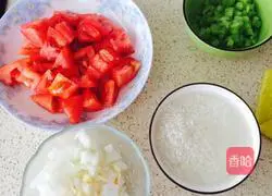 Italian Illustration of how to make seafood risotto with tomato sauce 1