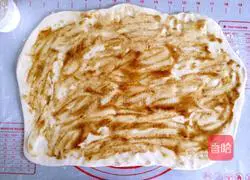 Illustration of how to make sausage rolls 7