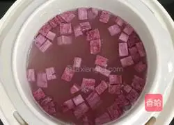 Purple sweet potato fruit porridge (Baby complementary food) recipe illustration 5