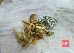 Replenish the spleen and remove dampness porridge Illustration of how to do it 1