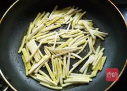 Illustration of how to make fried pasta 4