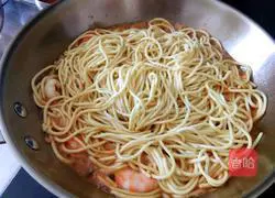 Seafood braised noodles illustration 4