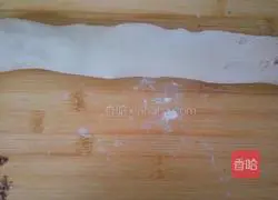 Illustration of how to make sorghum noodle rolls 11