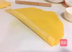 Illustration of how to make pumpkin rolls 11