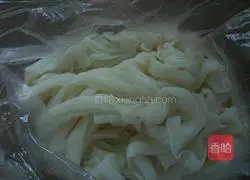 Illustration of how to make fried rice noodles 1