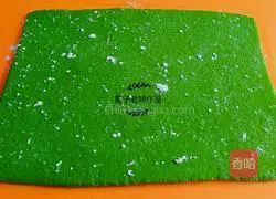 Illustration of how to make multi-layered mashed spinach rolls 7