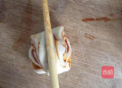 Illustration of how to make pepper flower rolls 10