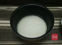 Illustration of how to make braised rice with preserved meat and meat 1