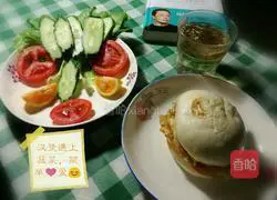 Illustration of how to make Chinese burgers 5