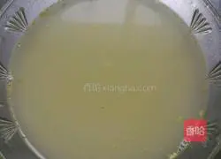 Illustration of how to make double crucian carp game porridge (baby food supplement) 3