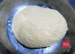Illustration of how to make mixed dough red date hair cake 4