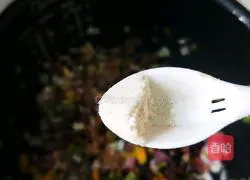 Illustration of how to cook sausage and rice 14