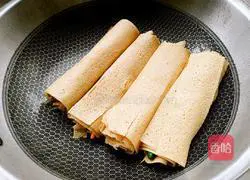 Illustration of how to make vegetable pancakes 11