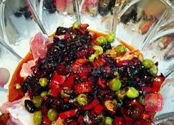 Illustration of how to make claypot rice with pork ribs in black bean sauce 5