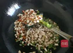 Chicken Spring Rolls Recipe Illustration 4