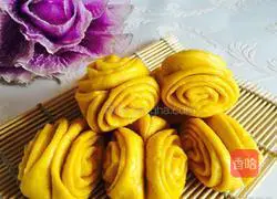 Illustration of how to make pumpkin rolls 19