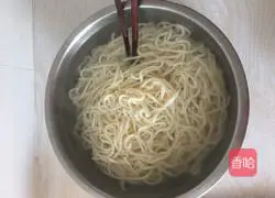 Illustration of how to make pea braised noodles 5