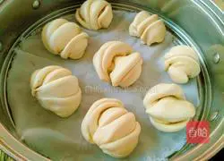 Illustration of how to make peanut butter rolls 11