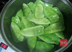 Illustration of how to make vegetarian three fresh lentil boxes 4