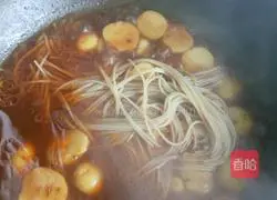 Simmered rice noodles with small potatoes Practice illustration 6