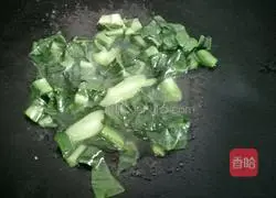 Illustration of how to make wet fried rice noodles 4