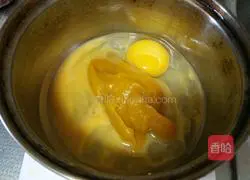 Illustration of how to make pumpkin egg pancakes 1