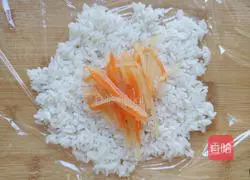 Illustration of how to make shredded potato rice balls 9