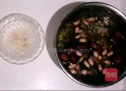 Illustration of how to make eight-treasure porridge 2