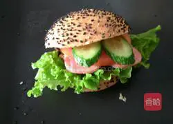 Illustration of how to make chicken burgers 7