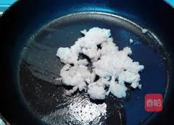 Illustration of how to make claypot rice 3