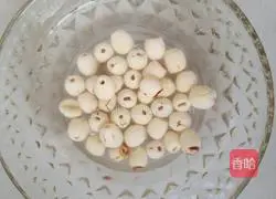Illustration of how to make red date and lotus seed porridge 3