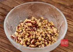 Sweet and soft rice cakes.Grind the rice into powder, delicious and easy to digest.Illustration 3