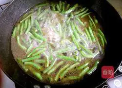 Illustration of Shangluo Braised Noodles 9