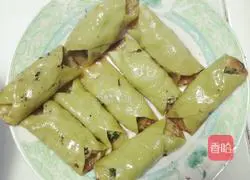 Illustration of how to make green sauce pot stickers 9