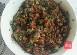 Illustration of how to make fresh meat pot stickers 4