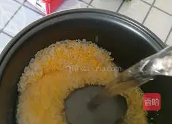 Illustration of how to make beef nest egg and two rice porridge 1