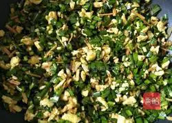 Illustration of how to make hot noodle pot stickers and dumplings 3