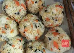 Illustration of how to make rice balls 7