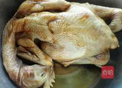 Illustration of how to cook chicken in rice cooker 5