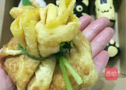 Illustration of how to make egg-skin rice balls 8