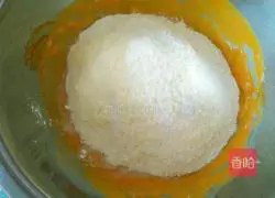 Illustration of how to make milk-flavored pumpkin rolls 4