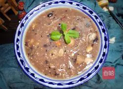Illustration of how to make eight-treasure porridge for whitening and removing spots 7