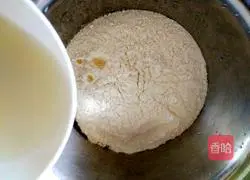 Illustration of how to make pumpkin hair cake 10