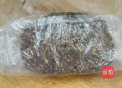 Illustration of homemade black sesame Lantern Festival 8