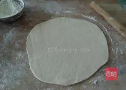 Illustration of how to make salt and pepper rolls 4