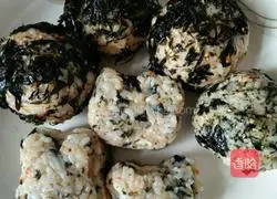 Illustration of how to make tuna rice balls 8