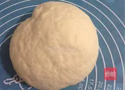 Illustration of how to make plum blossom cake 2