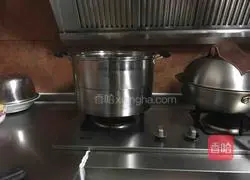 Illustration of how to make rose rolls 6